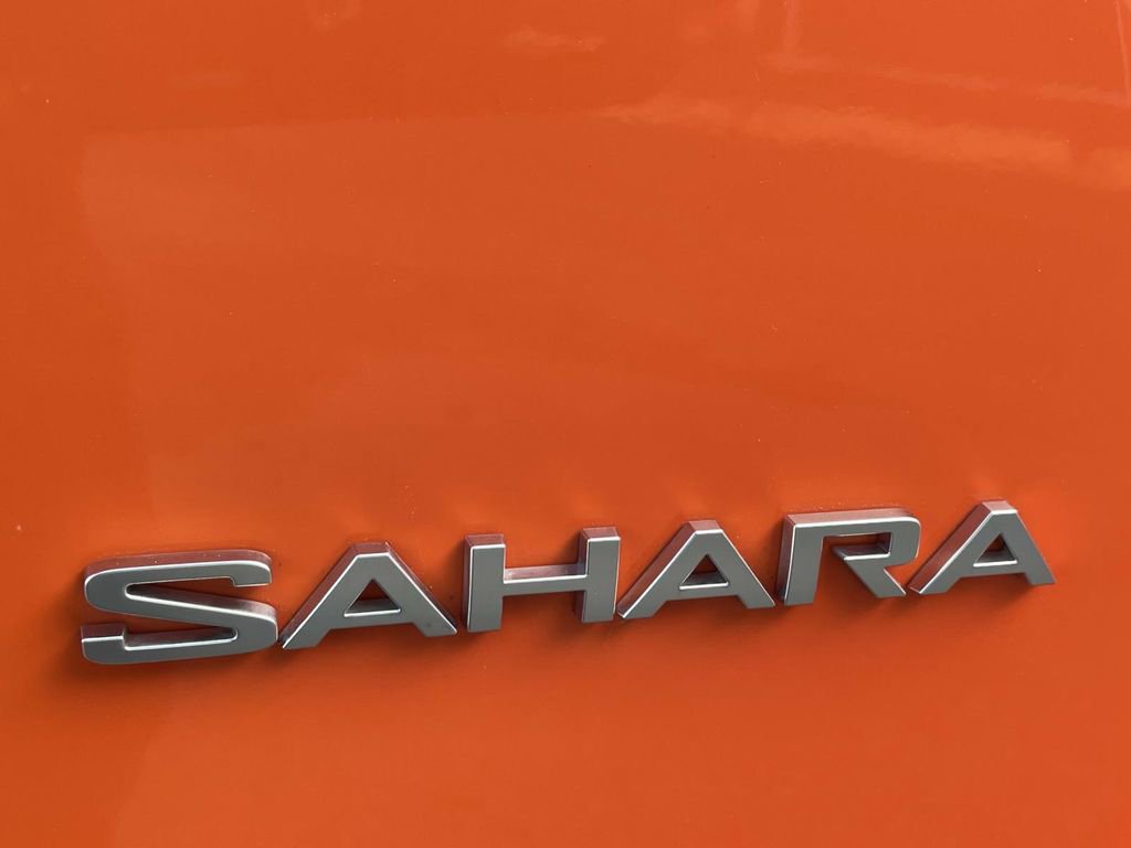 Used 2018 Jeep Wrangler Unlimited Sahara image 9