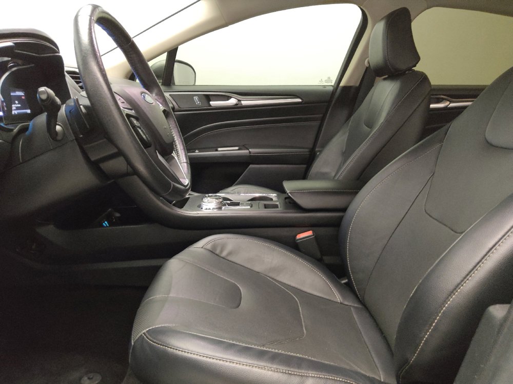 Used 2020 Ford Fusion Titanium AWD/4WD image 17