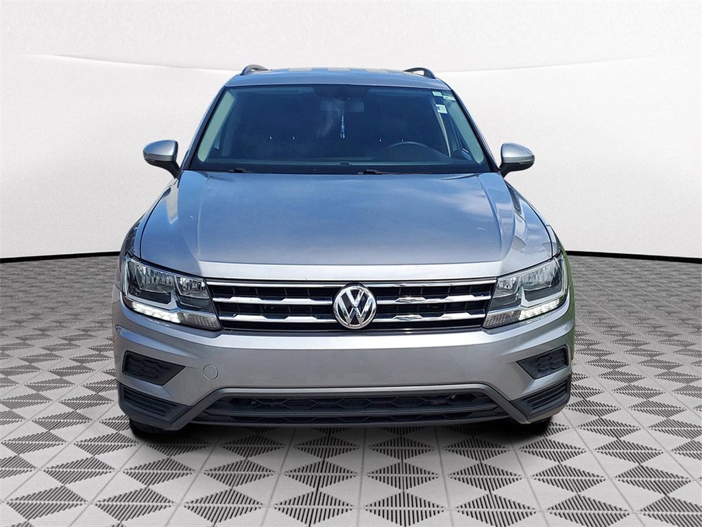 Used 2020 Volkswagen Tiguan SE image 2