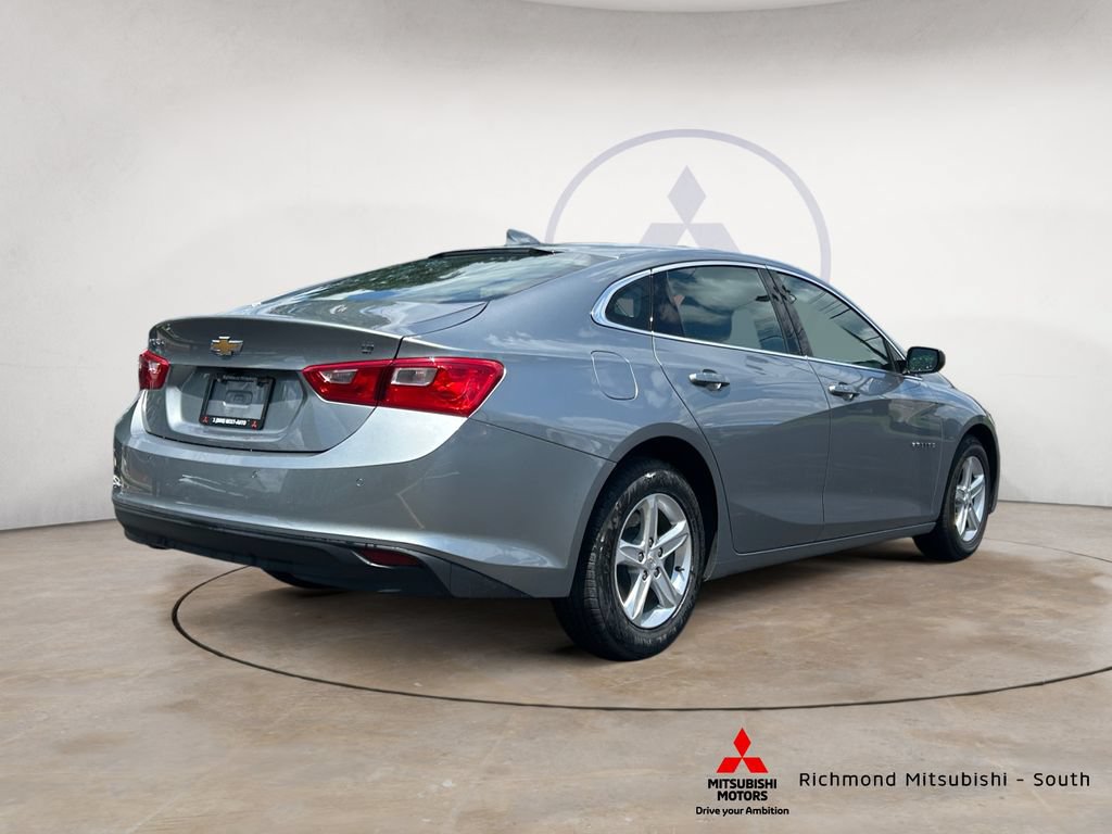 Used 2024 Chevrolet Malibu LT FWD image 3