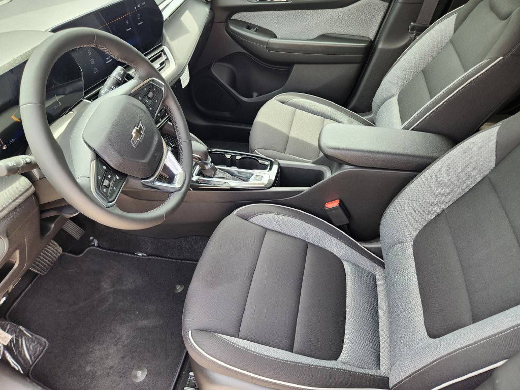 New 2026 Chevrolet TrailBlazer LT w/ Convenience Package FWD image 14