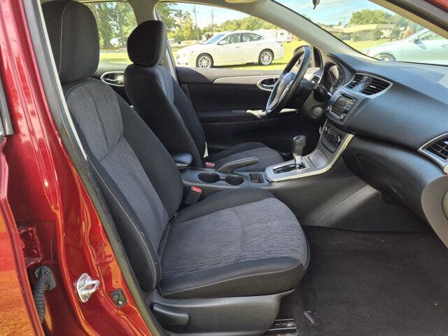 Used 2015 Nissan Sentra SV FWD image 32