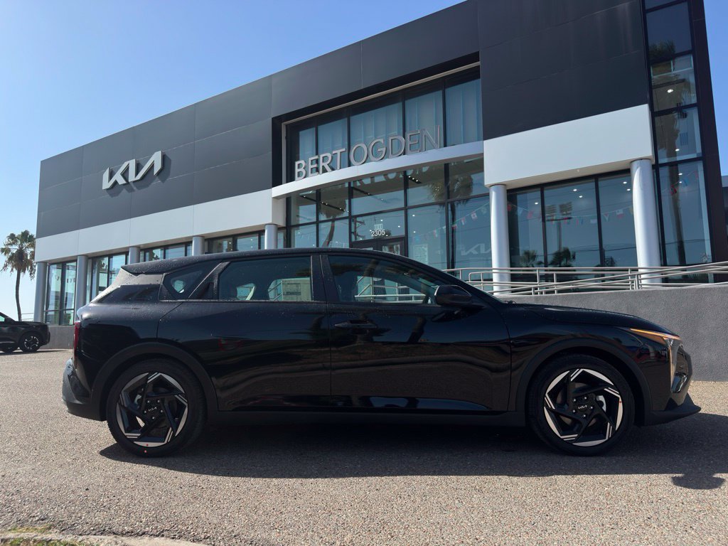 New 2026 Kia K4 EX FWD image 3