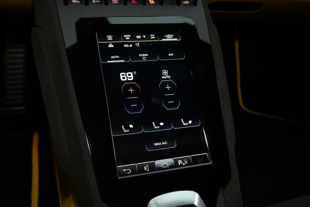 Used 2024 Lamborghini Huracan Tecnica image 19