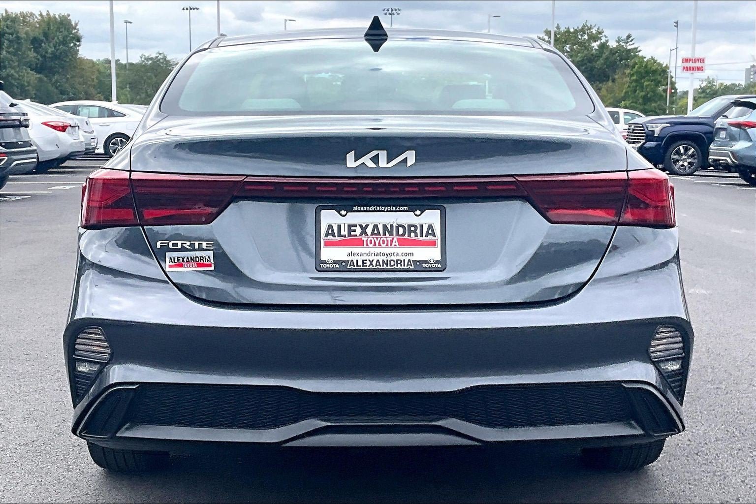 Used 2023 Kia Forte LXS FWD image 4
