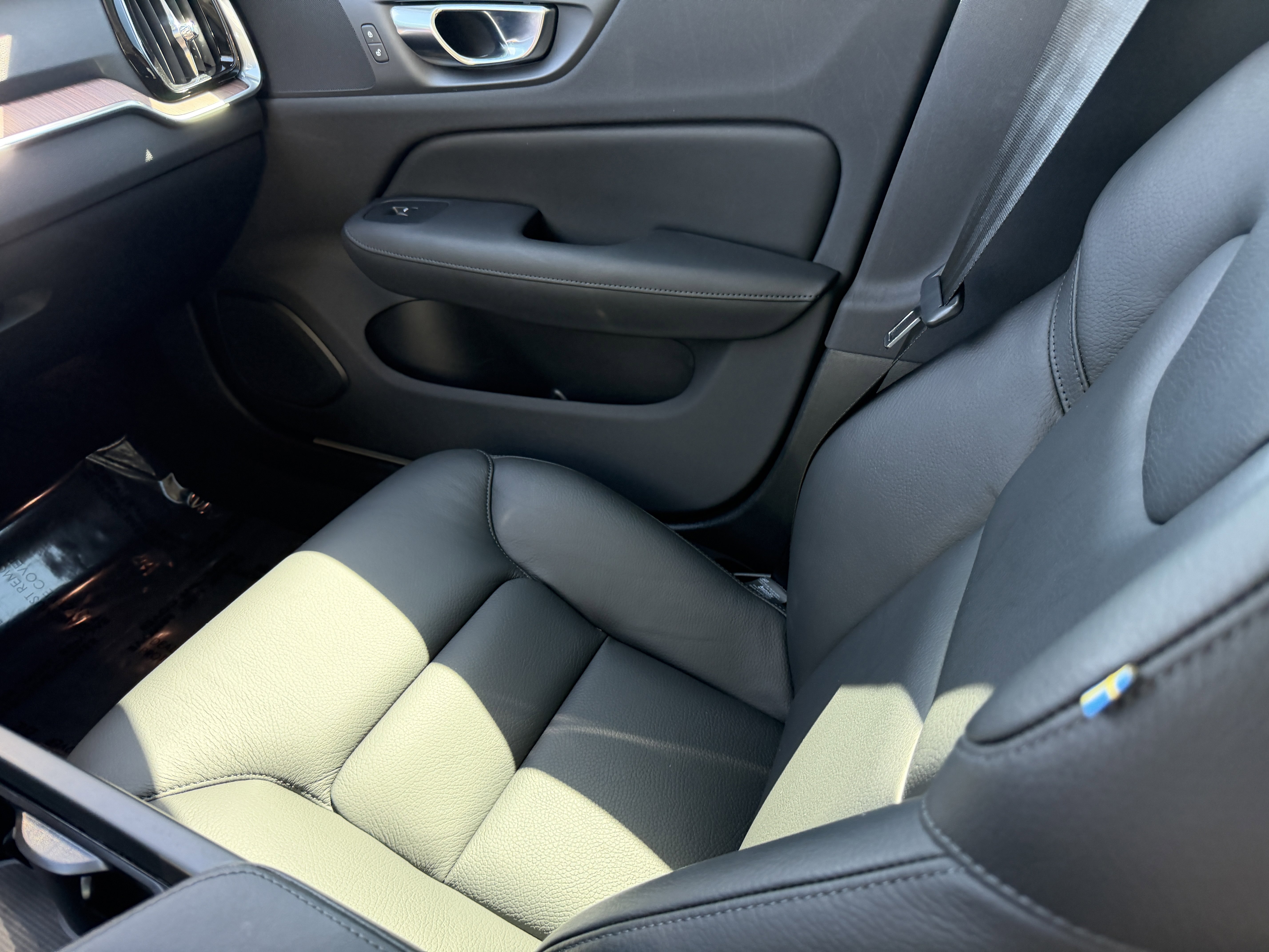 Certified 2023 Volvo S60 B5 Plus FWD image 15