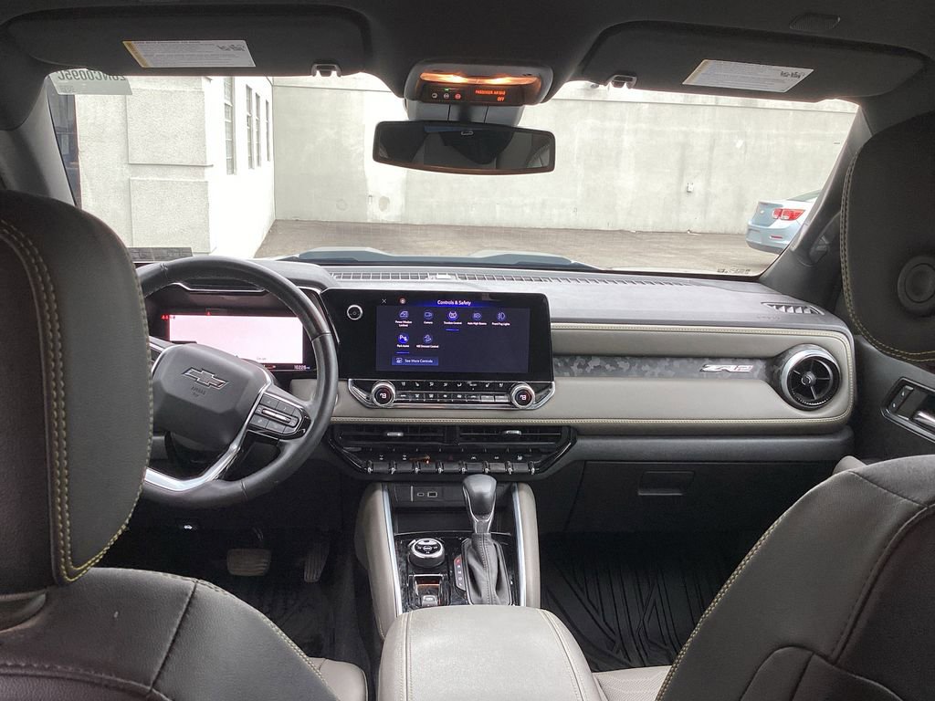 Used 2024 Chevrolet Colorado ZR2 w/ ZR2 Convenience Package III image 34