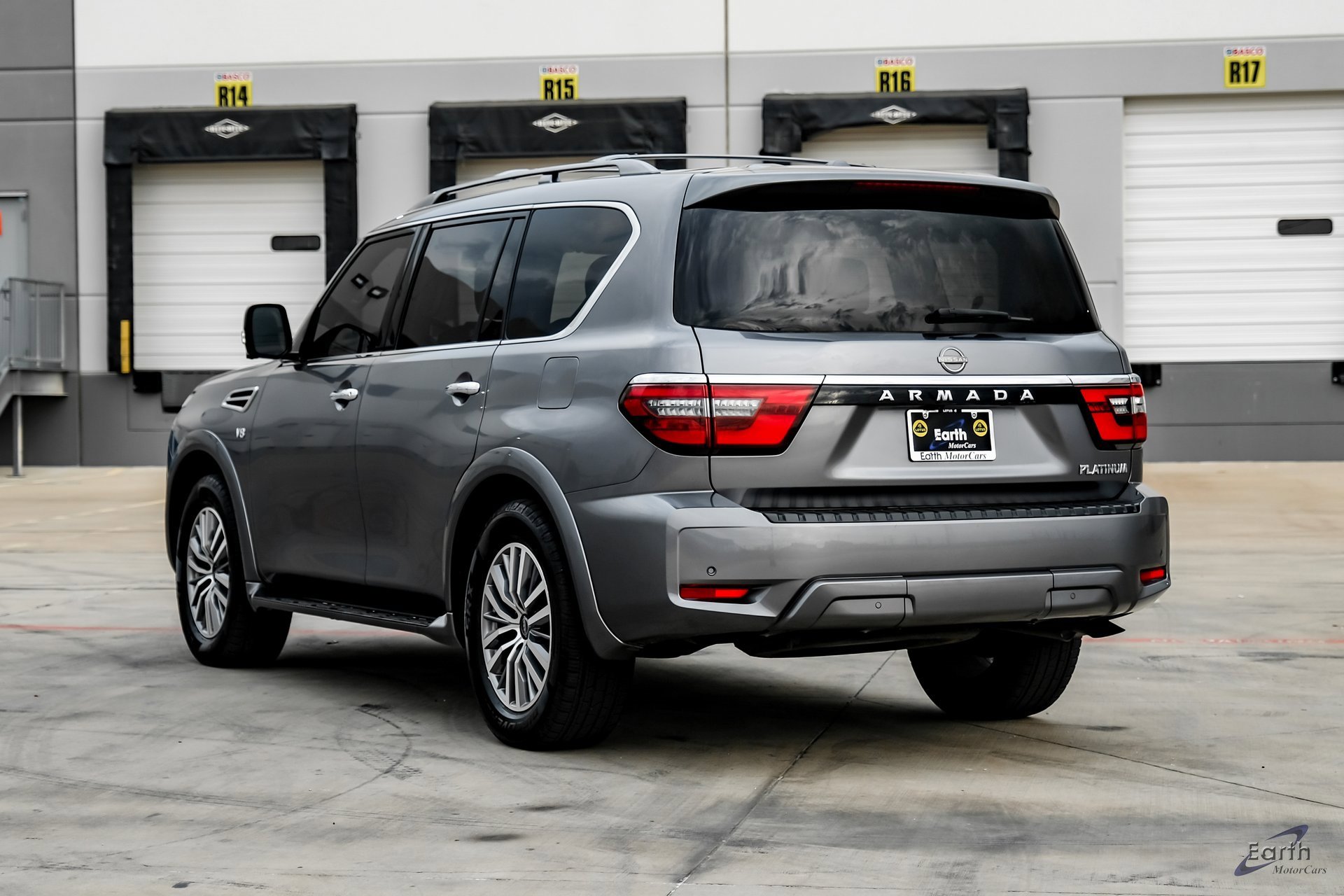 Used 2021 Nissan Armada SL w/ Captain's Chairs Package image 9