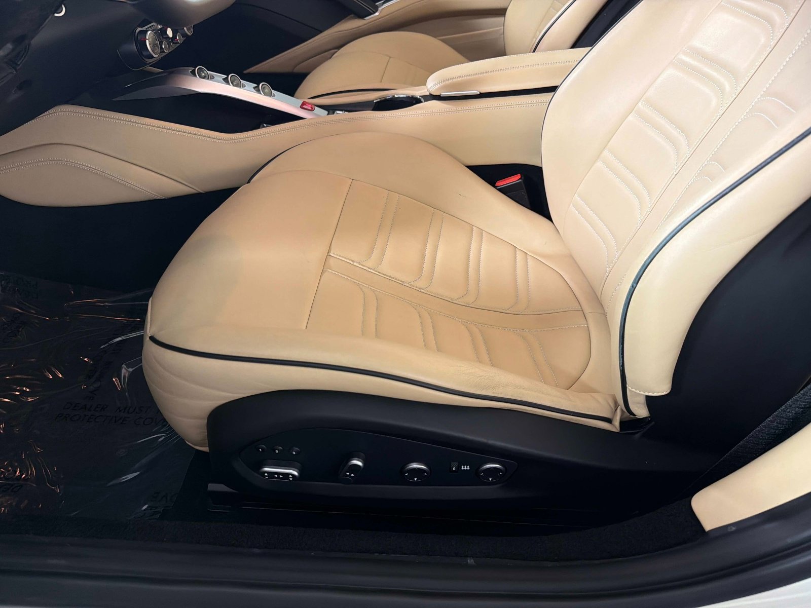 Used 2016 Ferrari California T image 30