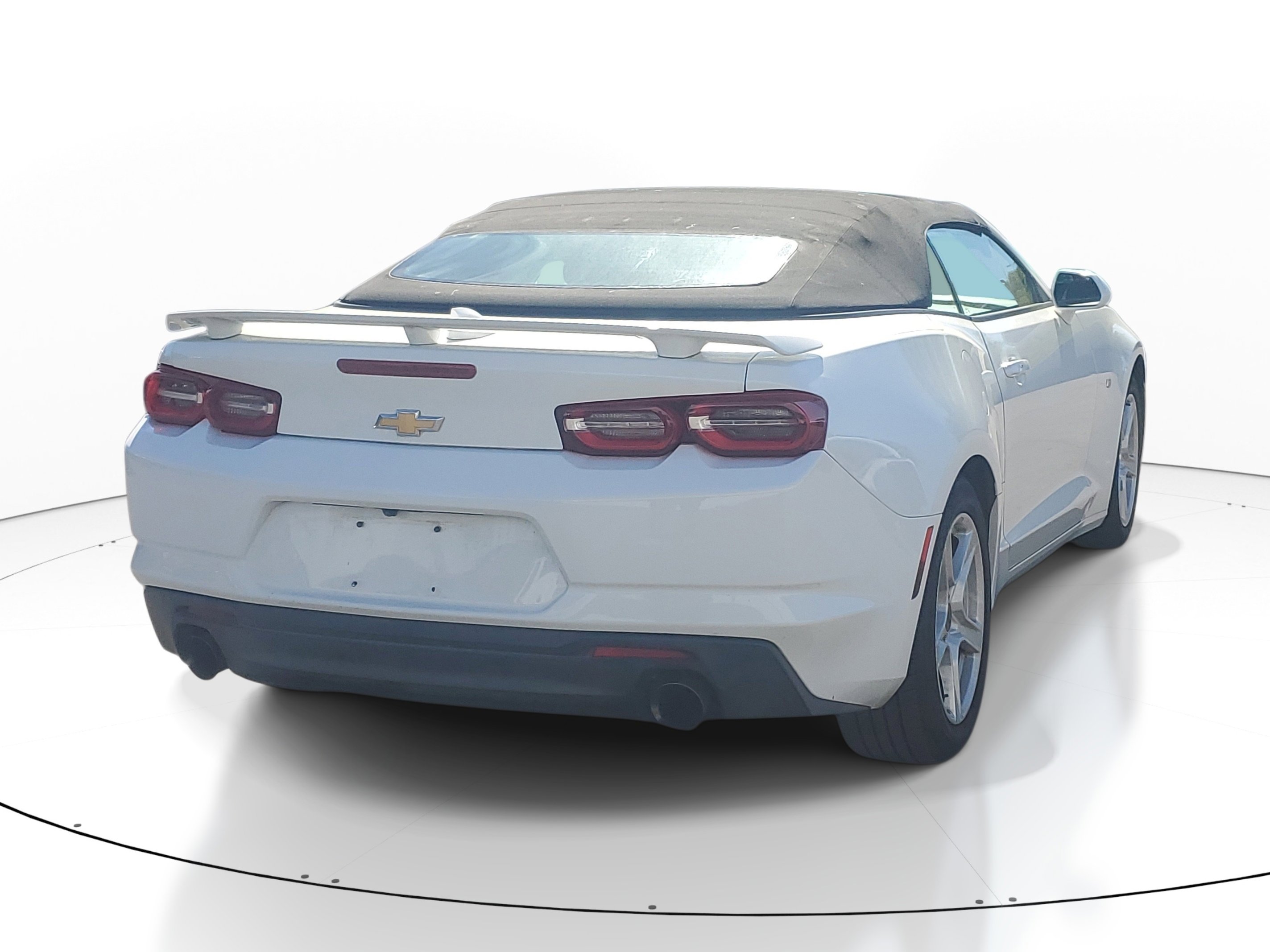 Used 2019 Chevrolet Camaro LT image 4