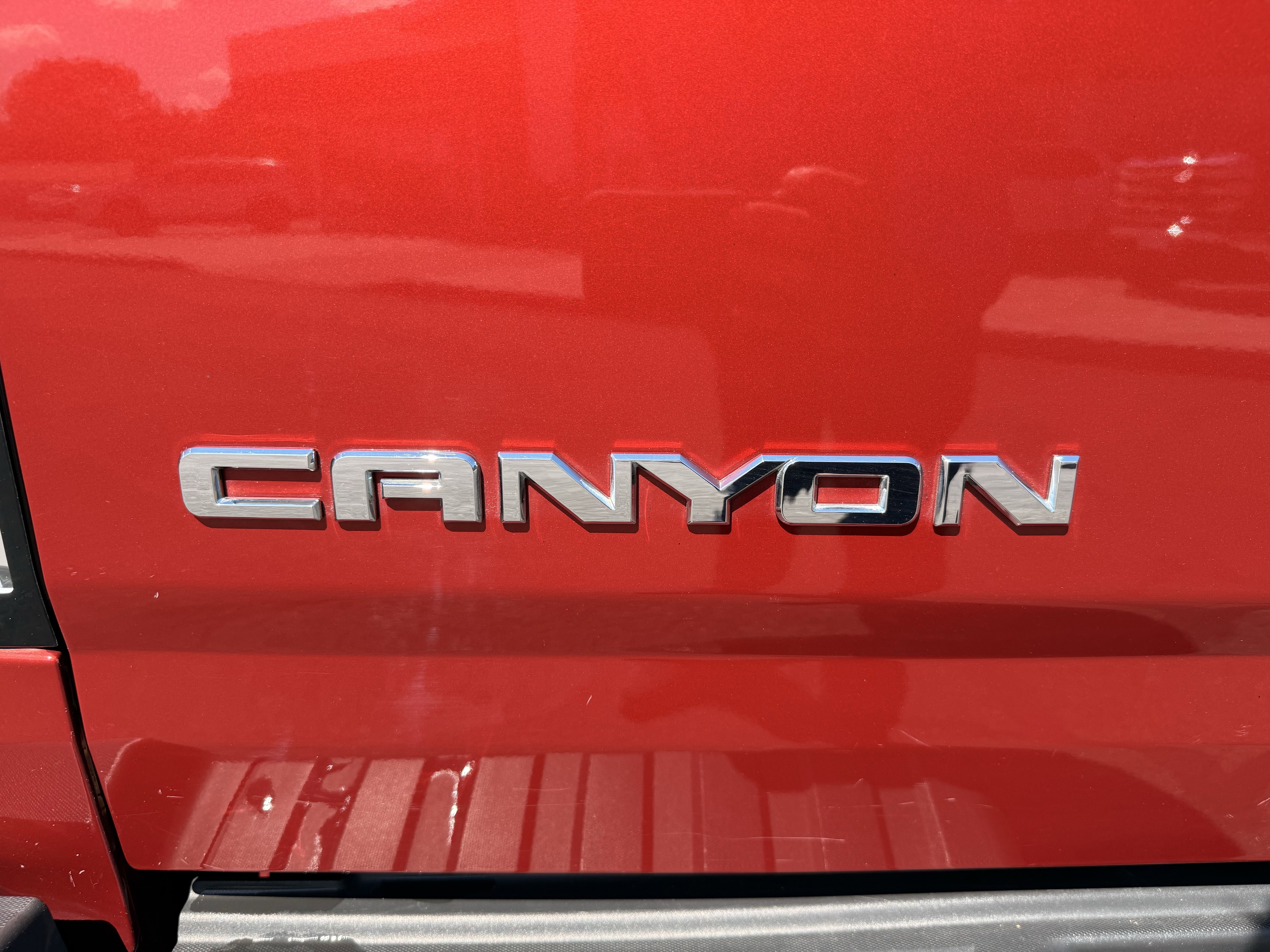 Used 2016 GMC Canyon SLE w/ SLE Convenience Package image 20