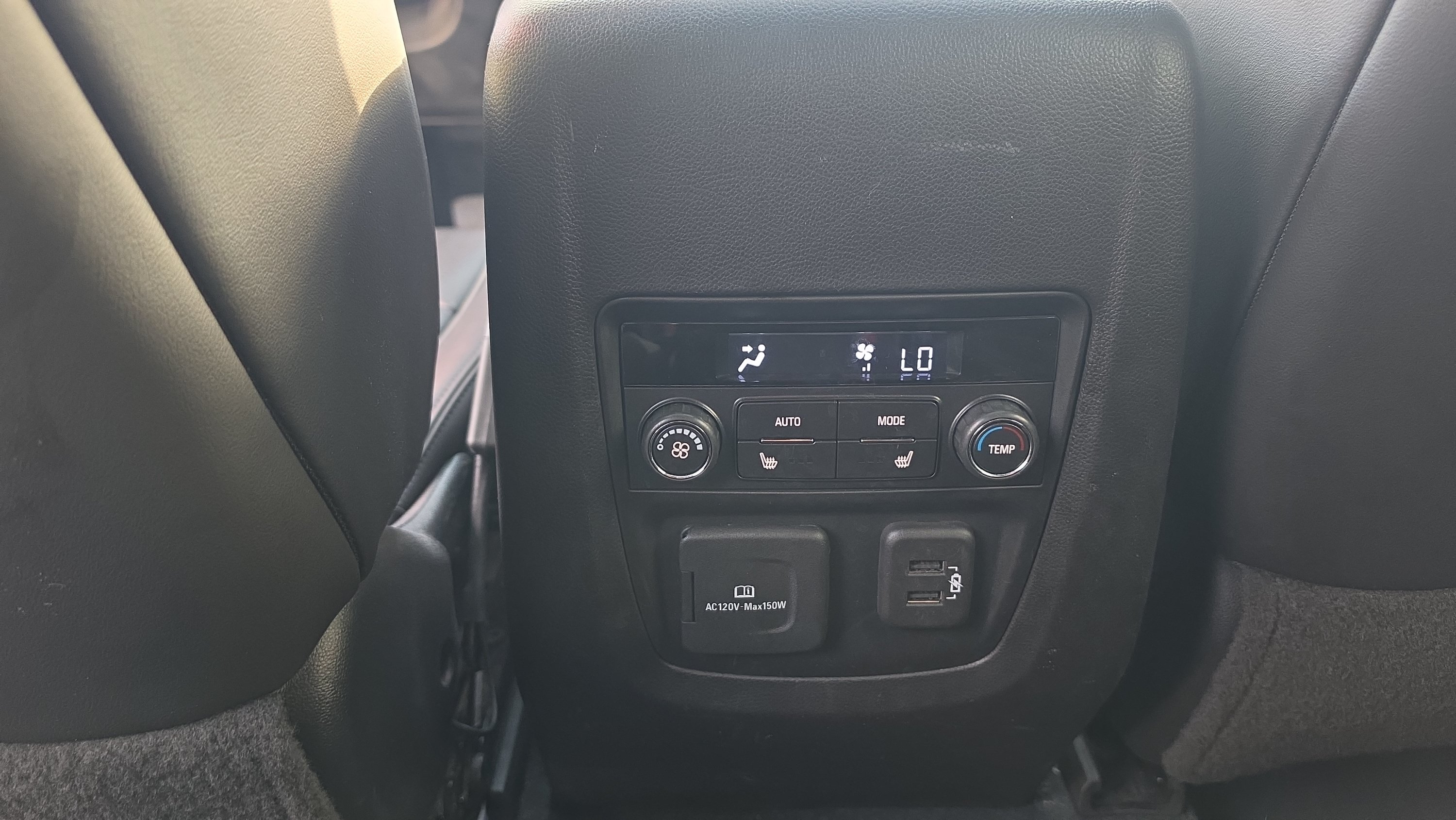 Used 2022 Buick Enclave Avenir w/ Avenir Technology Package FWD image 23