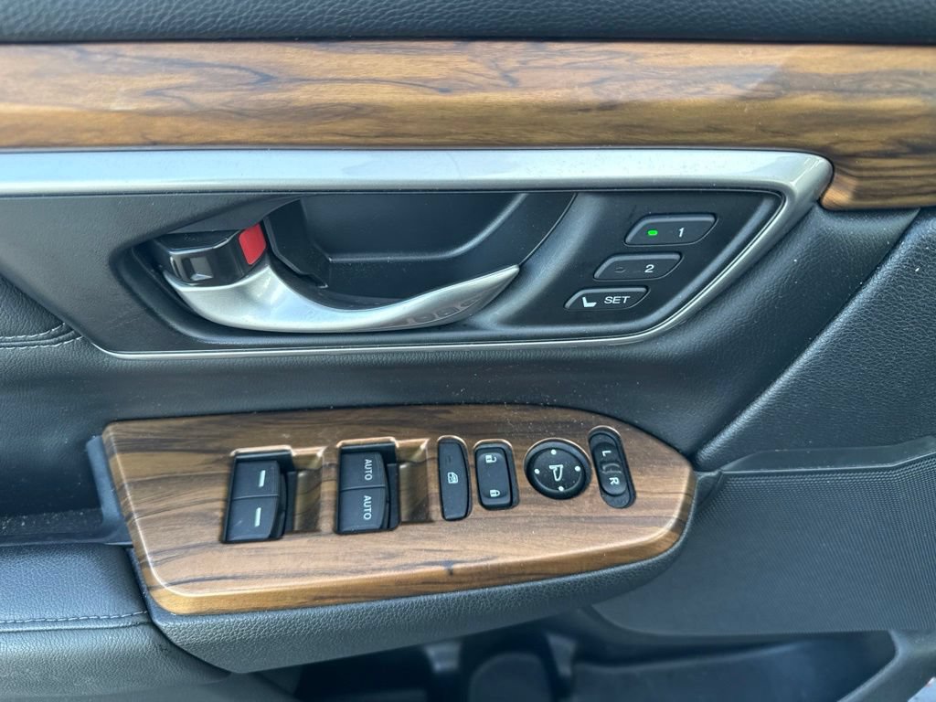 Used 2020 Honda CR-V Touring image 17