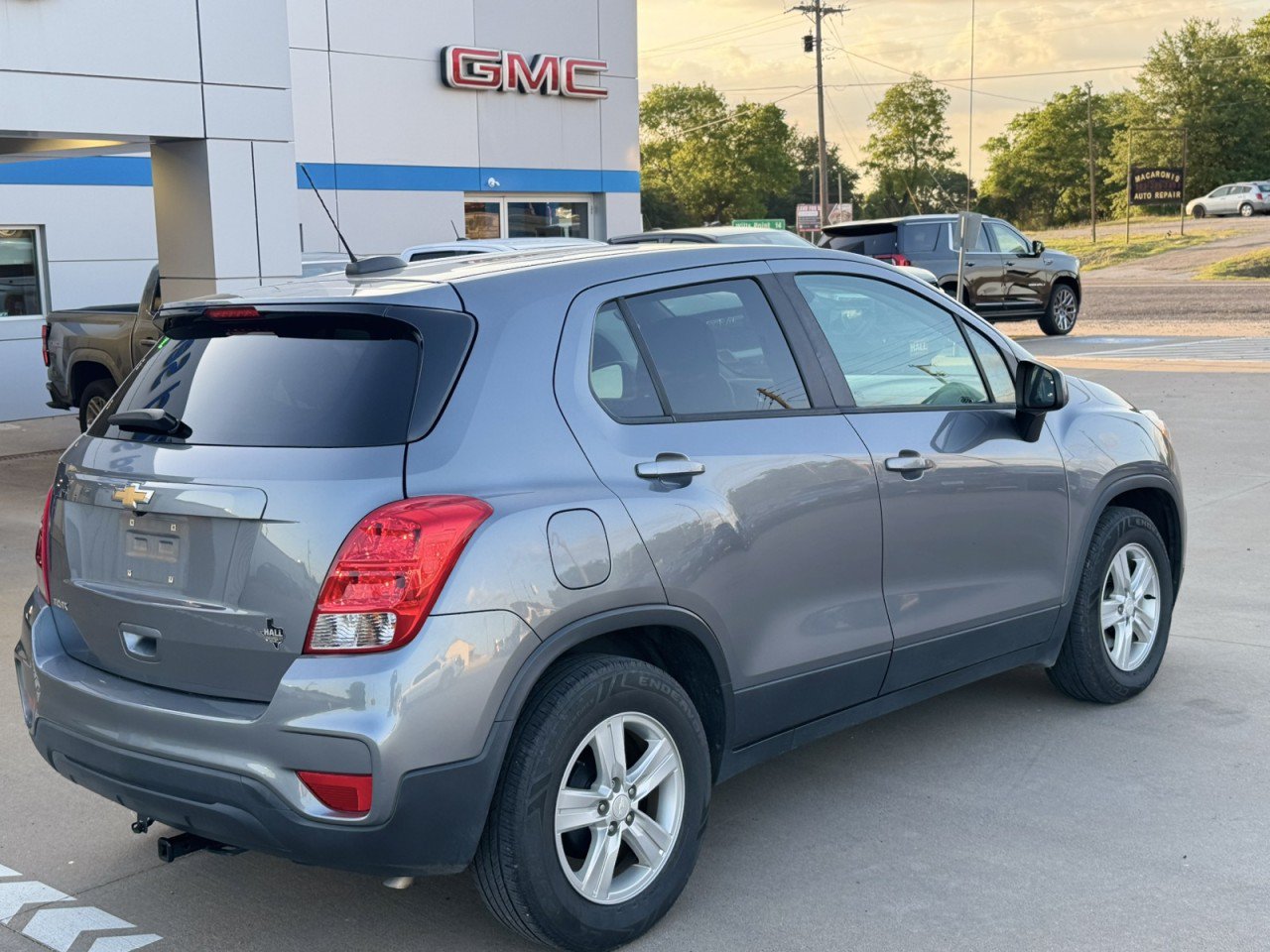 Used 2020 Chevrolet Trax LS w/ Tint and Cruise Package FWD image 5