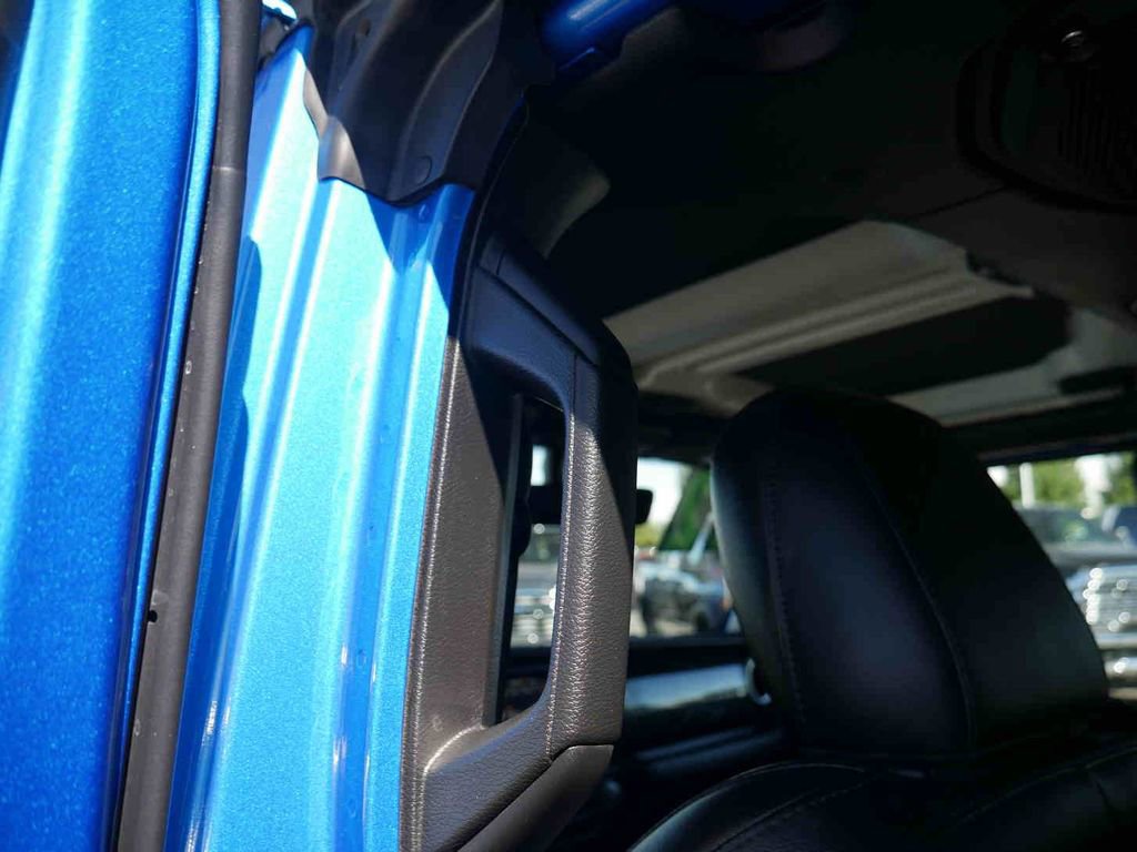 Used 2022 Jeep Wrangler Unlimited Sahara image 19