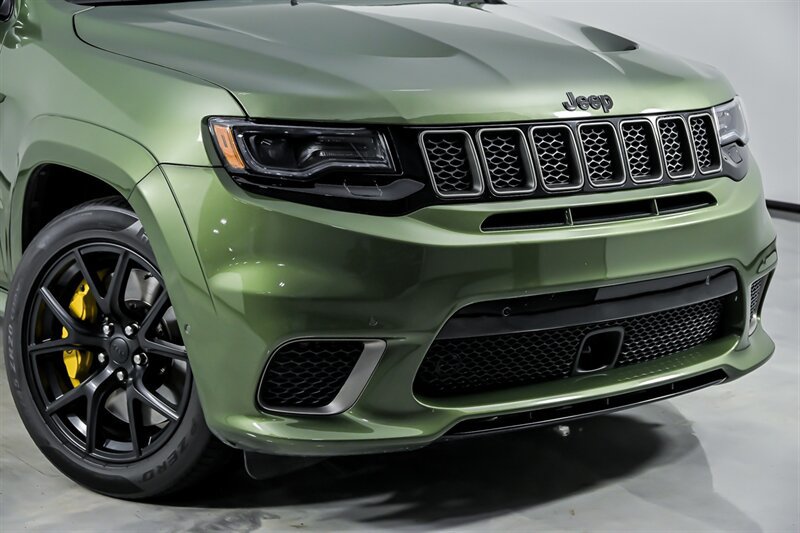 Used 2021 Jeep Grand Cherokee Trackhawk AWD/4WD image 2