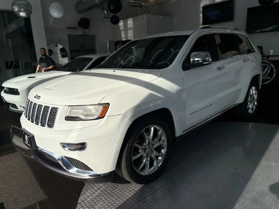 Used 2014 Jeep Grand Cherokee Summit AWD/4WD image 4