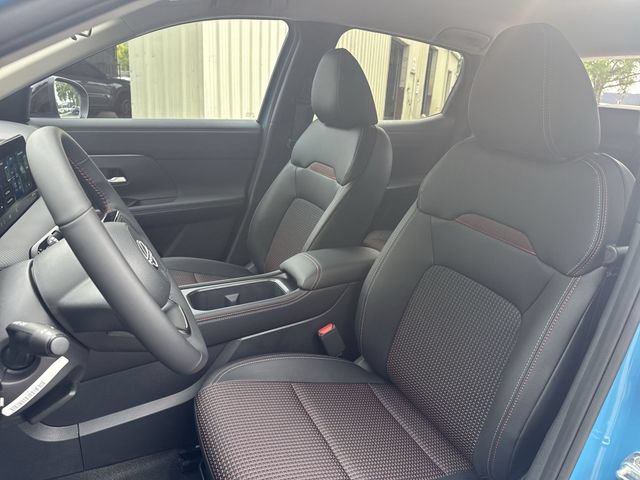 New 2026 Nissan Kicks SR FWD image 14