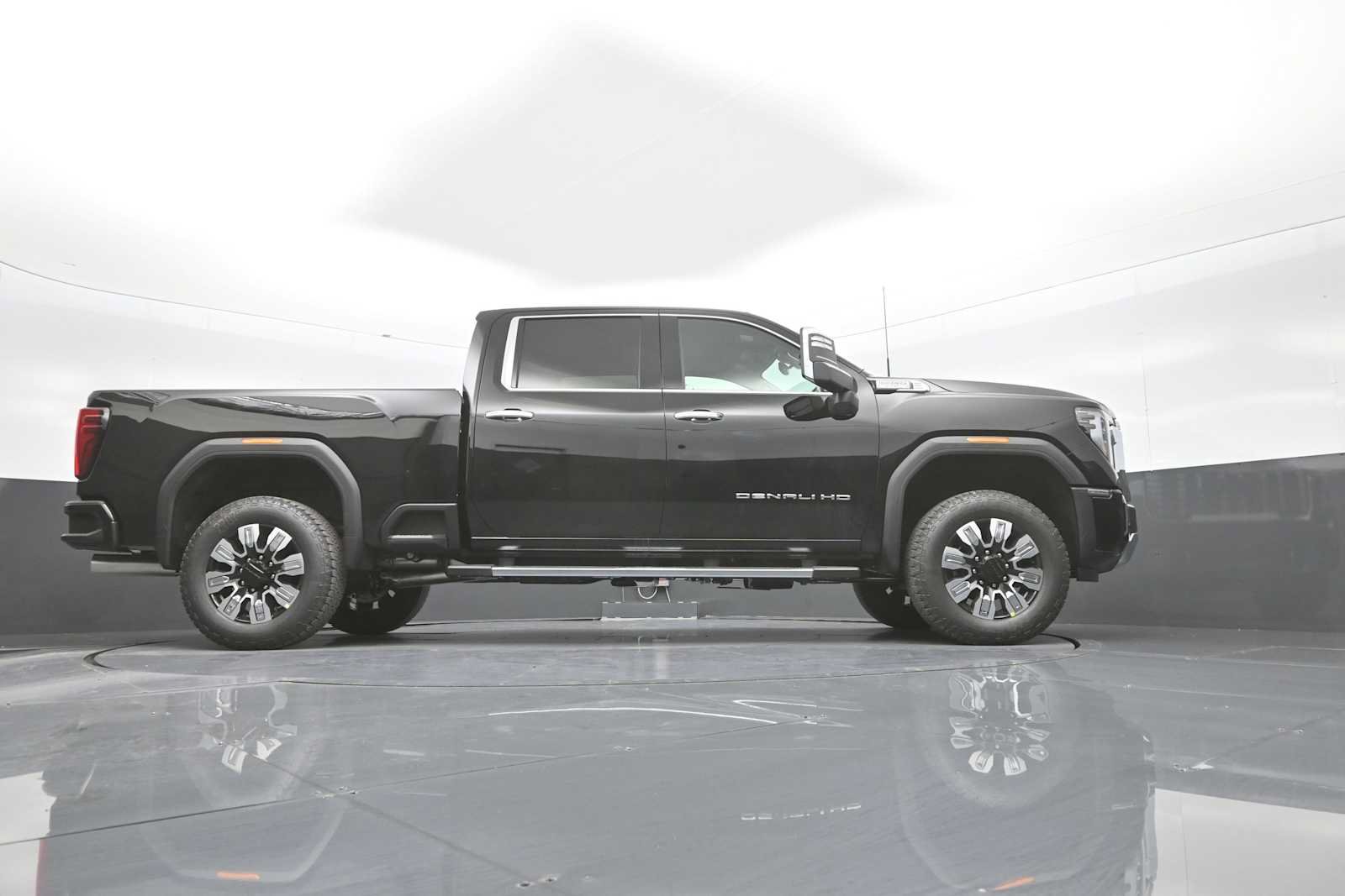 New 2026 GMC Sierra 2500 Denali w/ Technology Package AWD/4WD image 39
