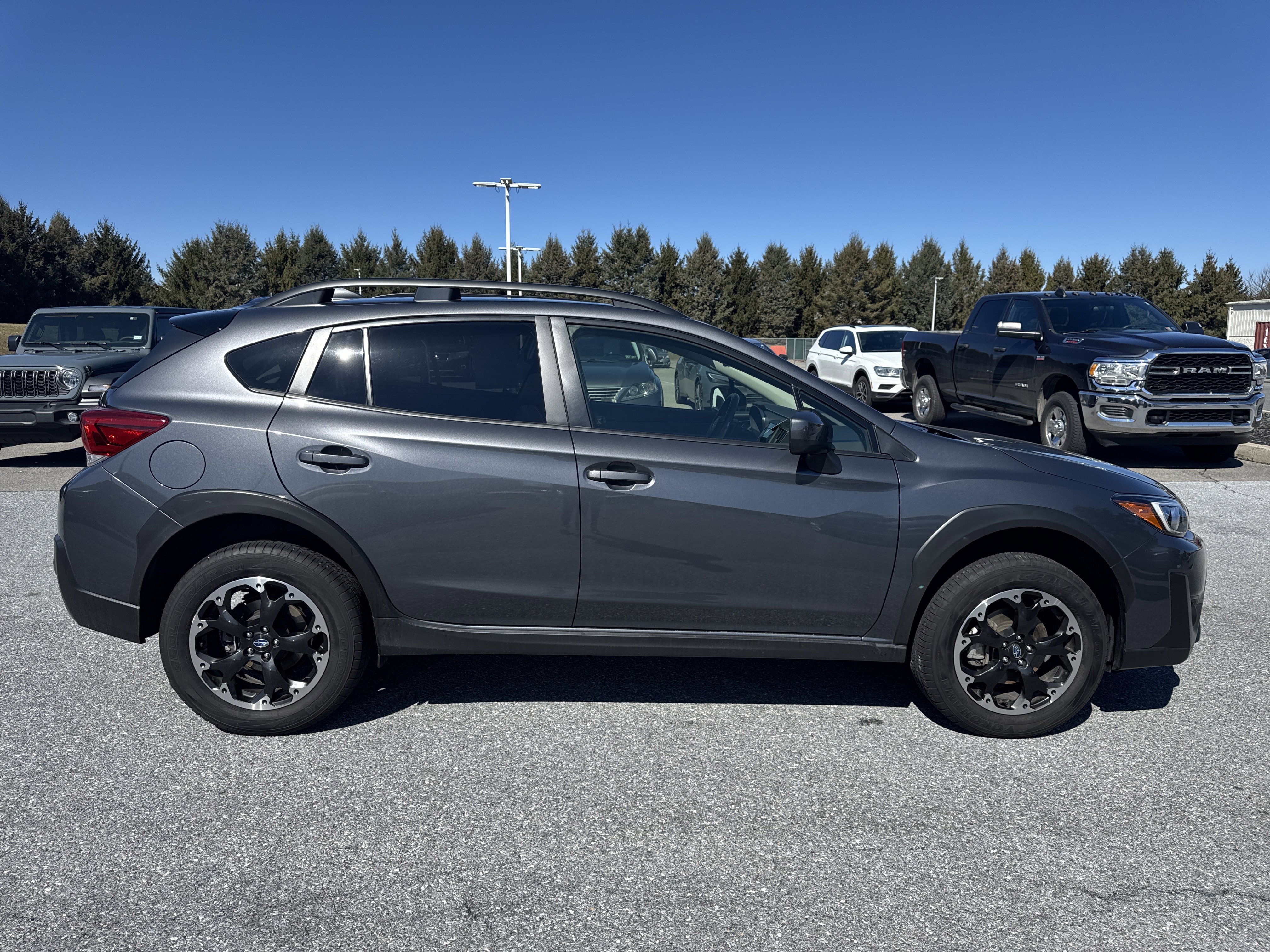 Used 2023 Subaru Crosstrek 2.0i Premium AWD/4WD image 9