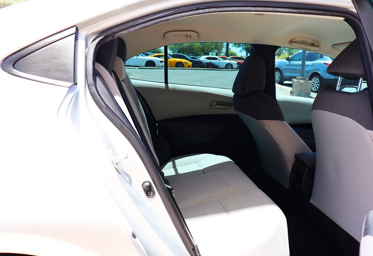 Used 2022 Toyota Corolla LE w/ Carpet Mat Package (TMS) FWD image 26