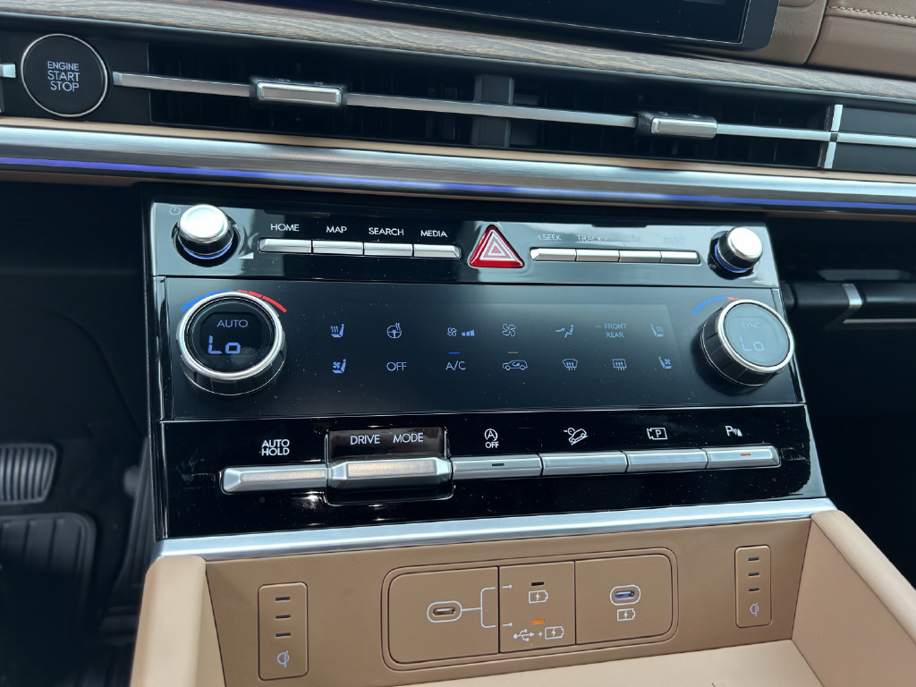 New 2027 Hyundai Santa Fe Limited FWD image 29