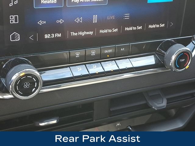 Used 2024 Chevrolet Colorado Trail Boss w/ Technology Package image 19