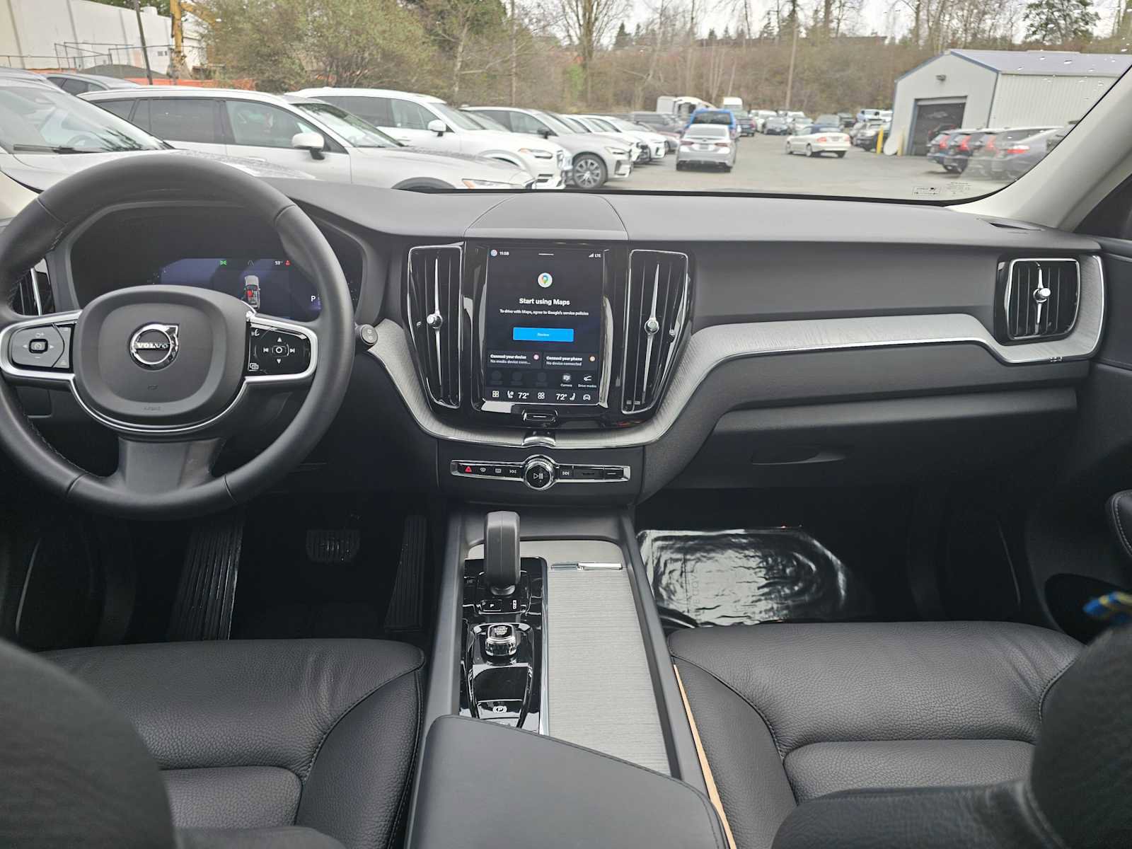 Certified 2025 Volvo XC60 B5 Plus AWD/4WD image 21
