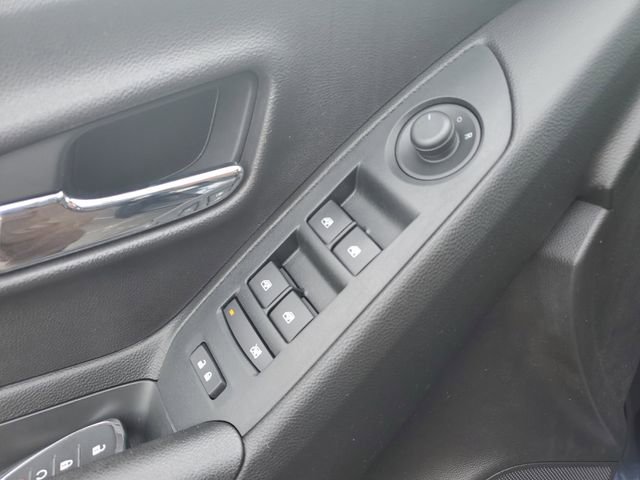Used 2019 Chevrolet Trax LT w/ LT Convenience Package image 22