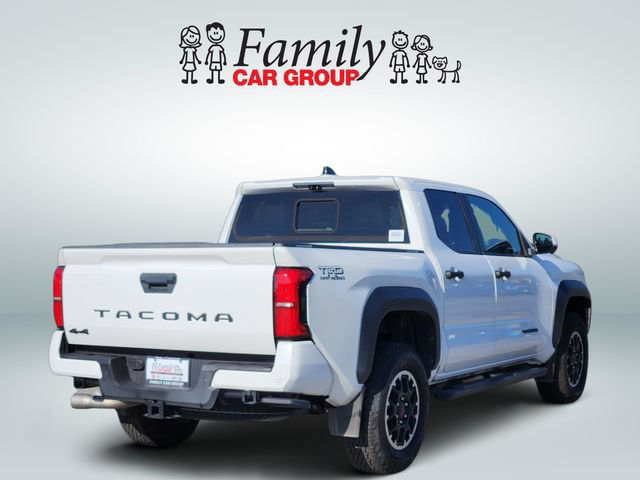 Used 2024 Toyota Tacoma TRD Off-Road w/ TRD Off Road Premium Package AWD/4WD image 4