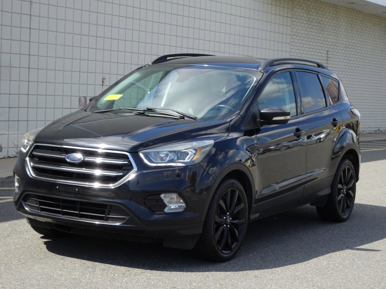 Used 2017 Ford Escape Titanium AWD/4WD image 2