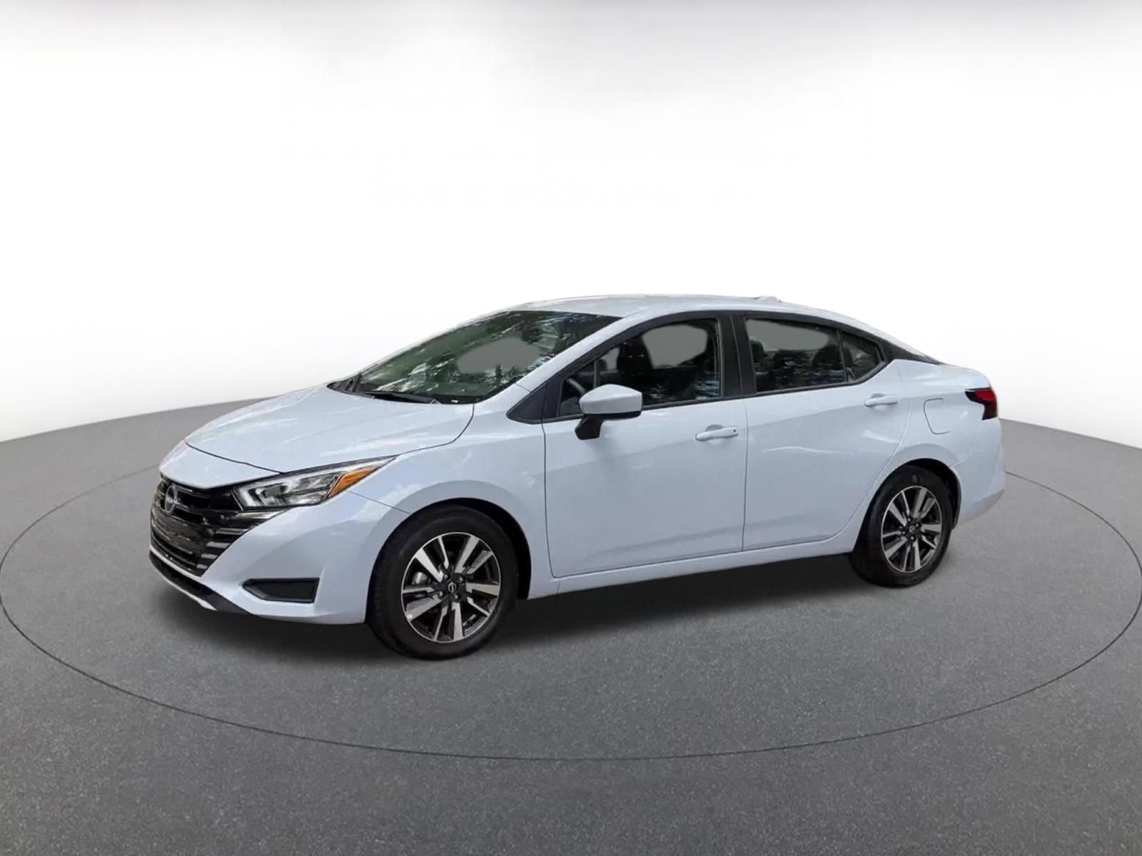 Used 2025 Nissan Versa SV FWD image 8