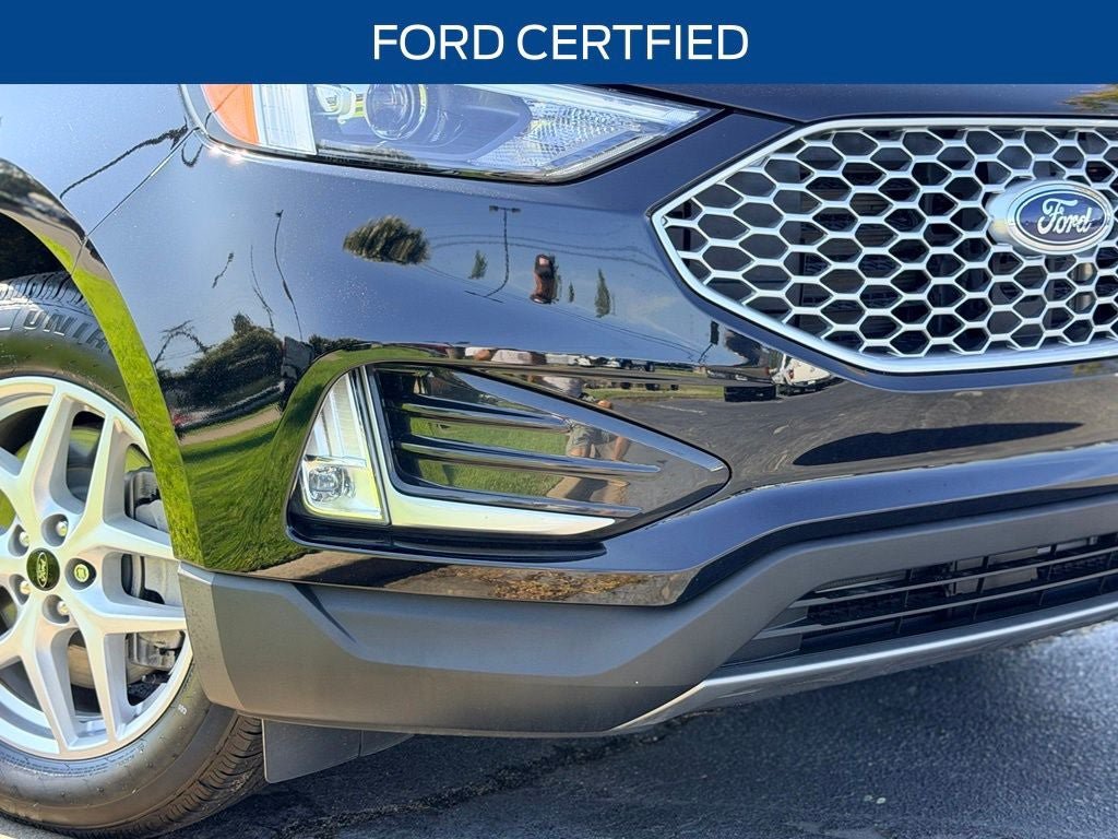 Used 2024 Ford Edge SEL w/ Convenience Package AWD/4WD image 3