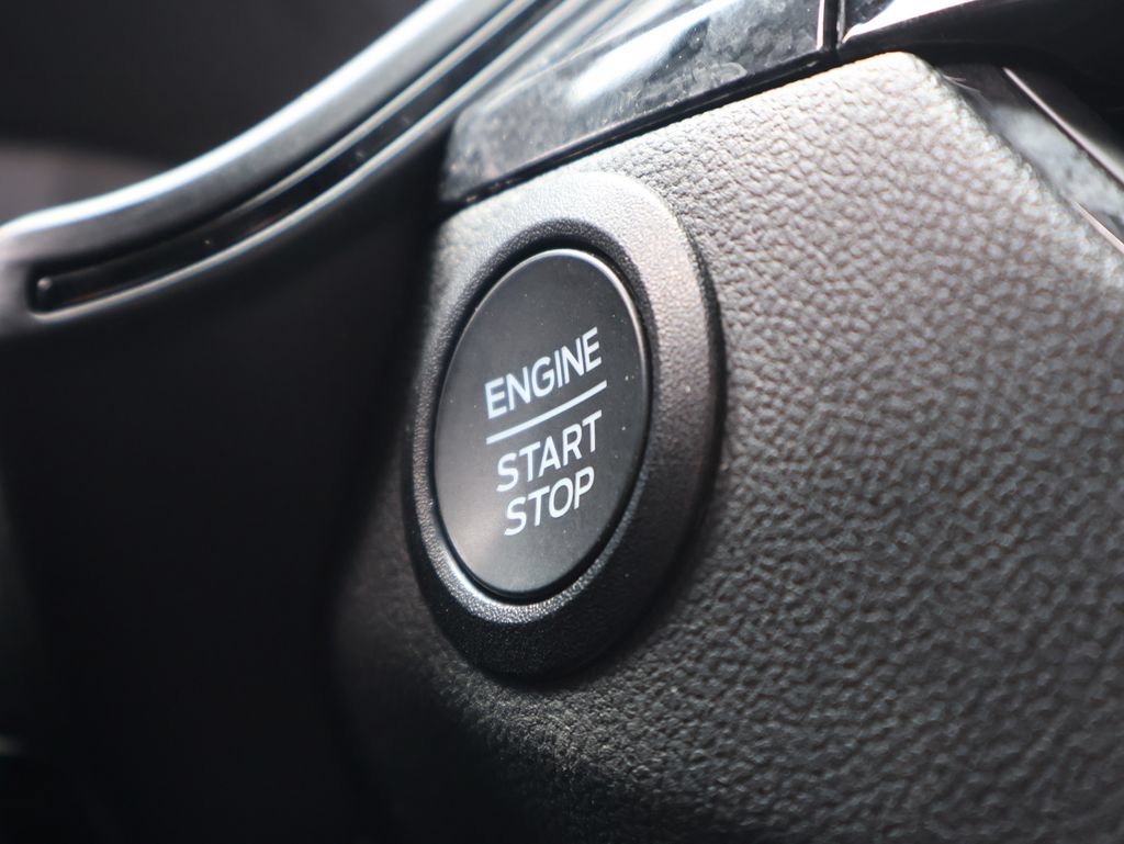 Certified 2025 Ford Escape ST-Line AWD/4WD image 32