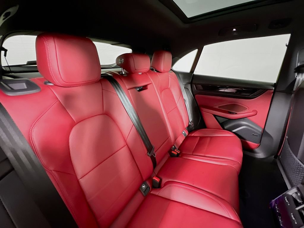 New 2026 Porsche Macan 4 Electric AWD/4WD image 29