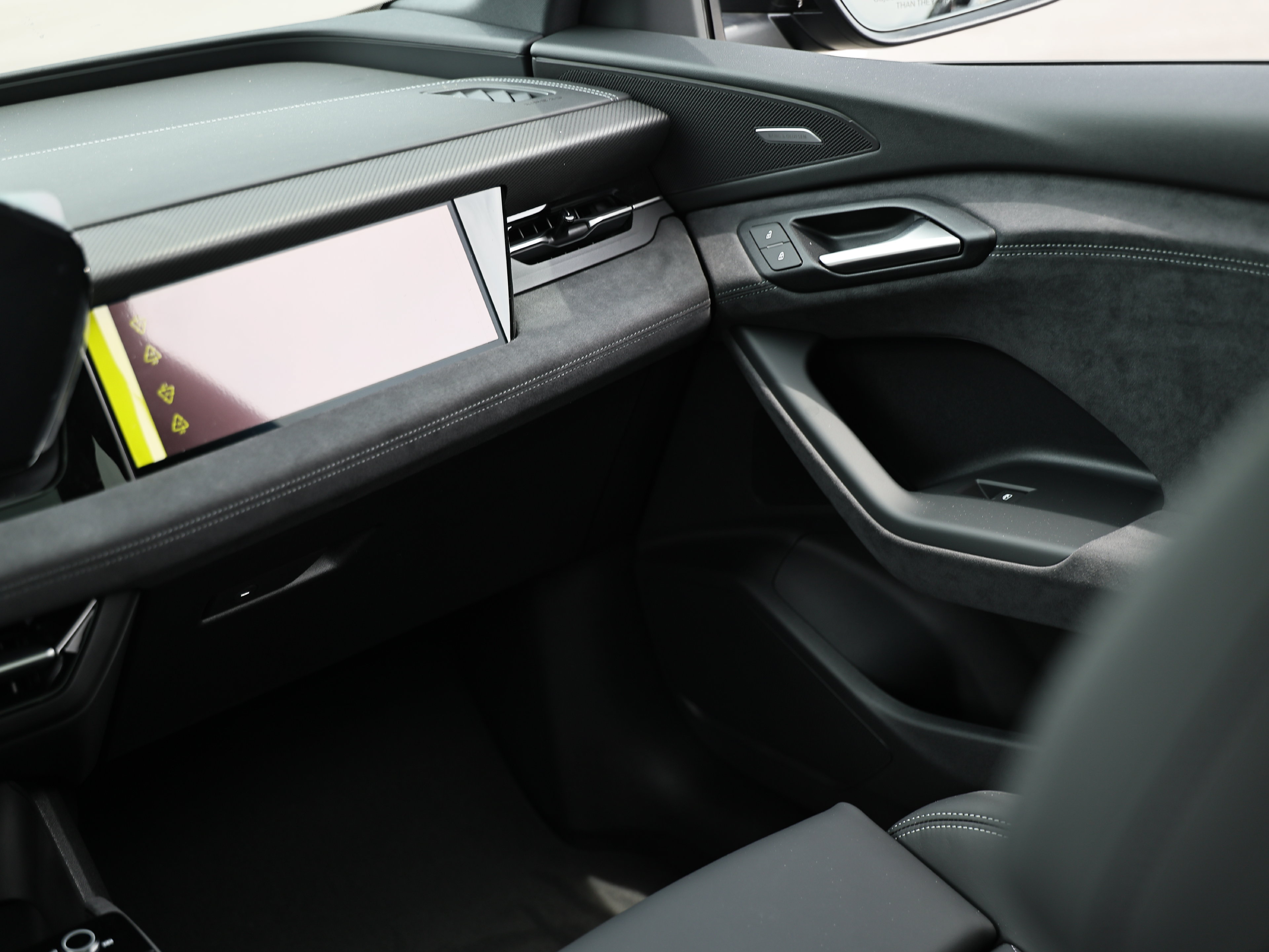 New 2027 Audi SQ6 e-tron Premium Plus AWD/4WD image 30