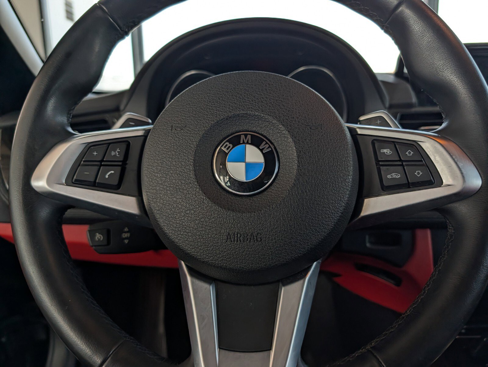 Used 2016 BMW Z4 sDrive28i image 16