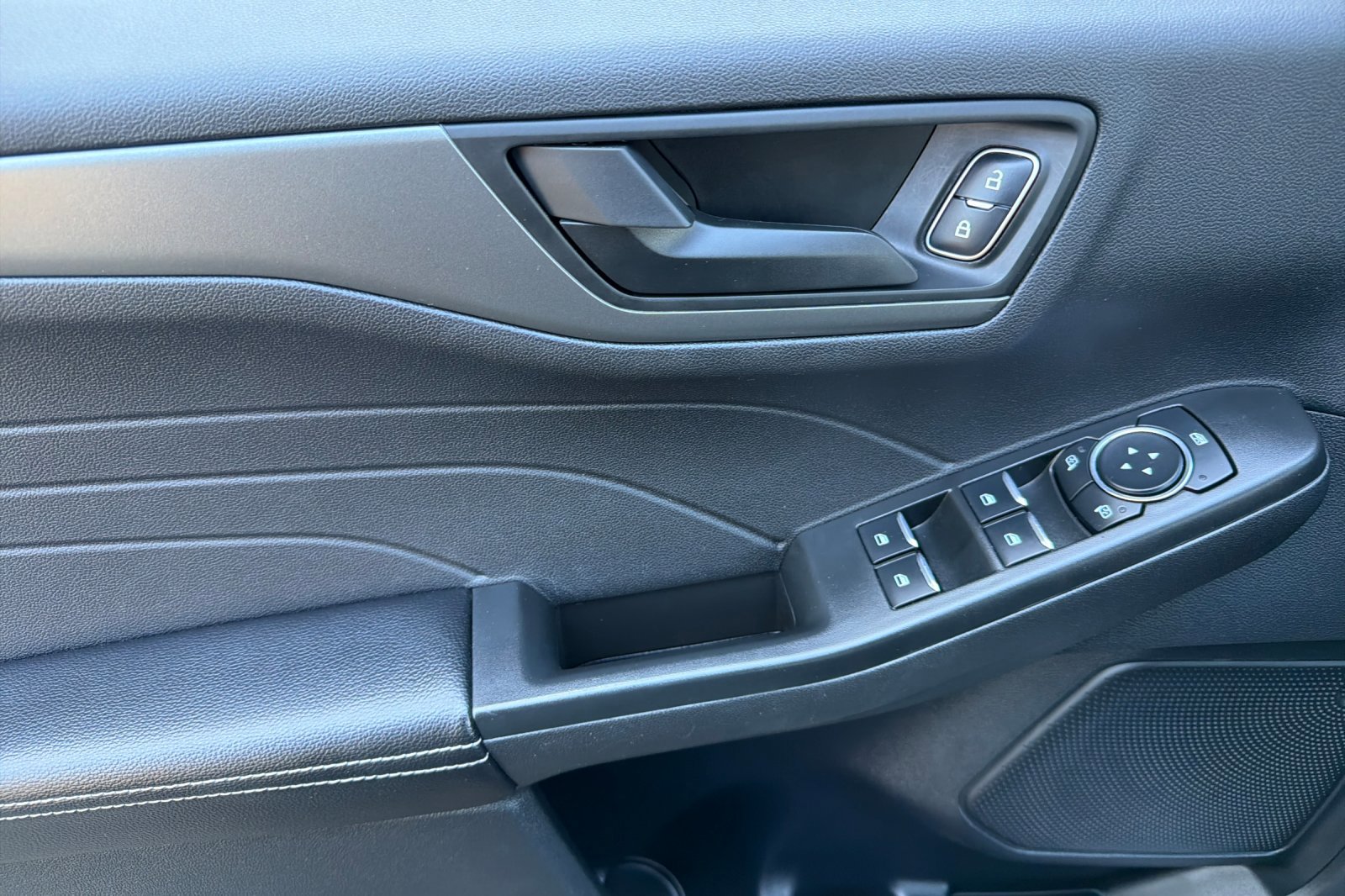 Used 2025 Ford Escape Active image 10