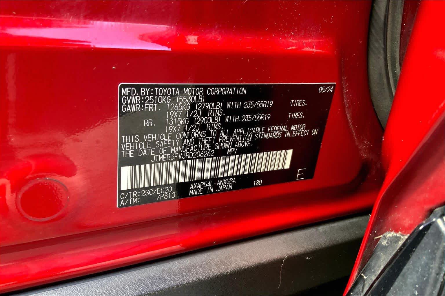 Used 2024 Toyota RAV4 XSE w/ Weather Package AWD/4WD image 37