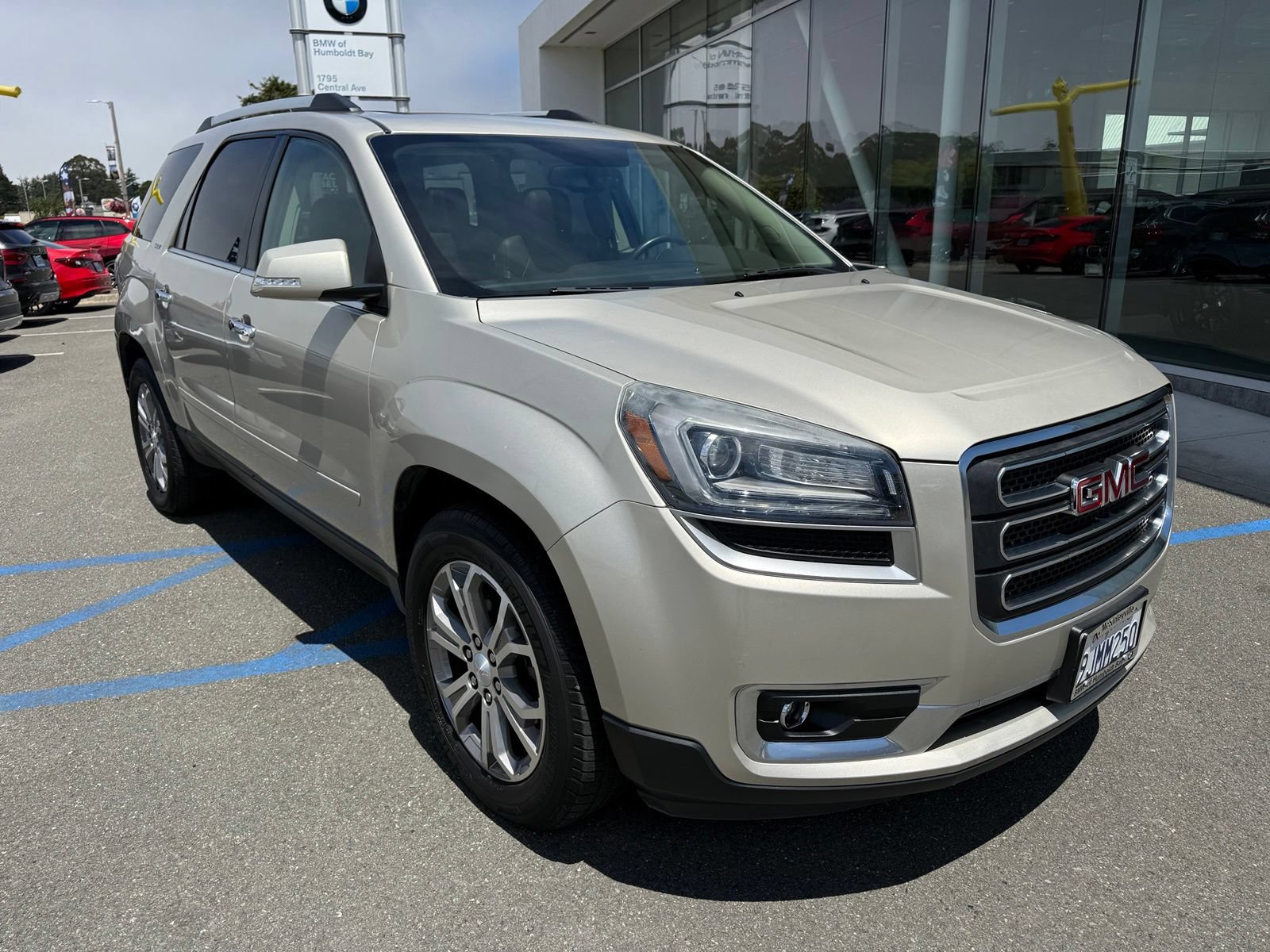 Used 2015 GMC Acadia SLT AWD/4WD image 2