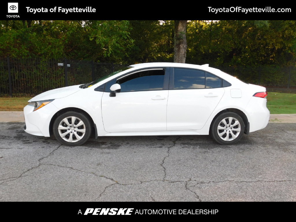 Used 2026 Toyota Corolla LE FWD image 8