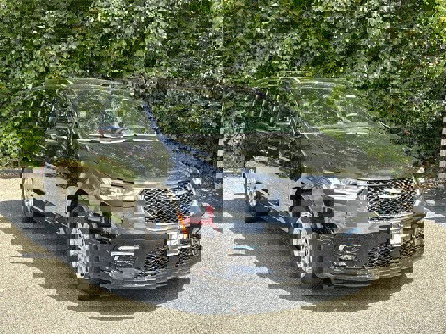 New 2026 Chrysler Pacifica Select