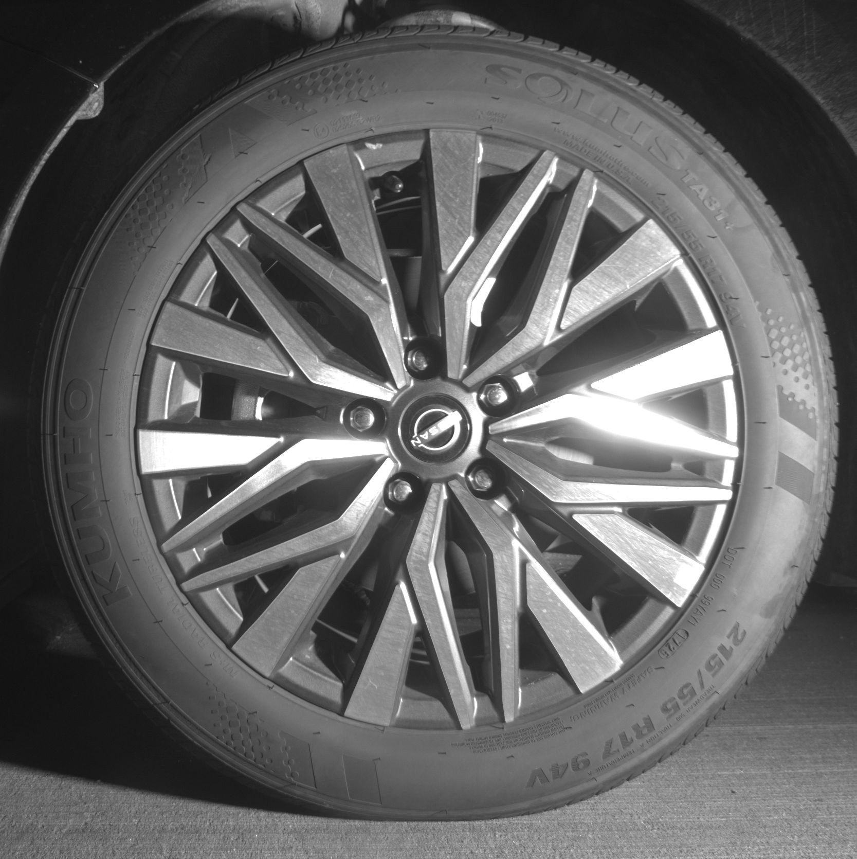 Used 2025 Nissan Altima 2.5 SV FWD image 12