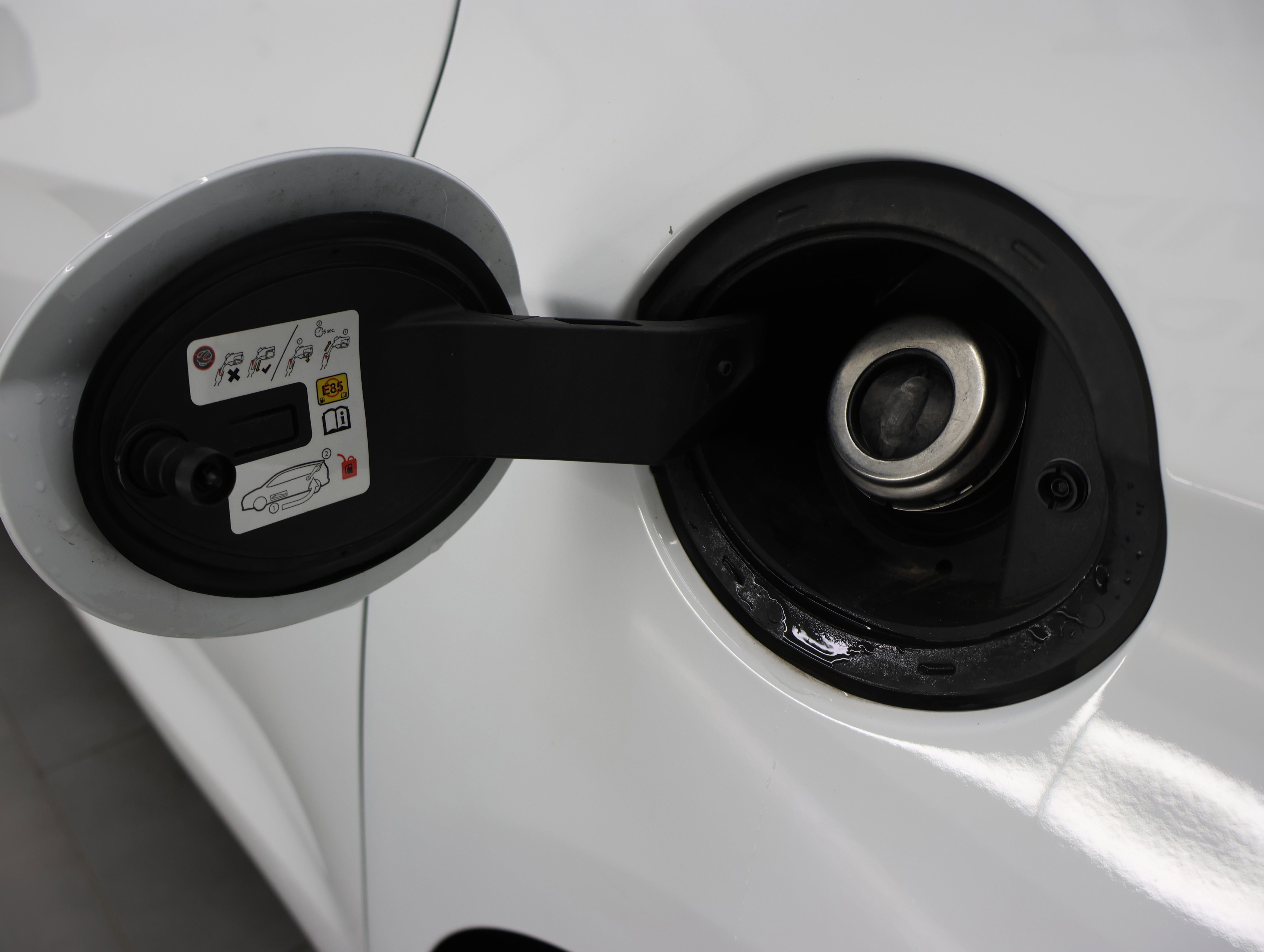 Used 2024 Chrysler Pacifica Touring-L FWD image 30