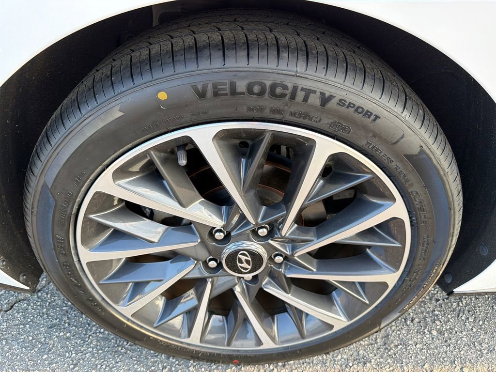 Used 2020 Hyundai Sonata Limited image 17