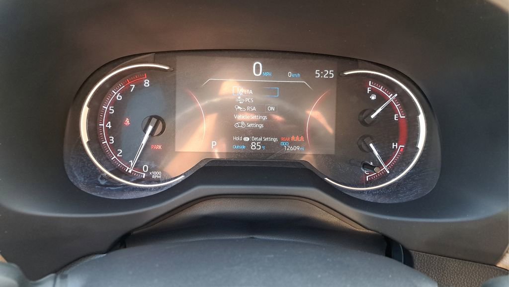 Certified 2025 Toyota RAV4 LE FWD image 22