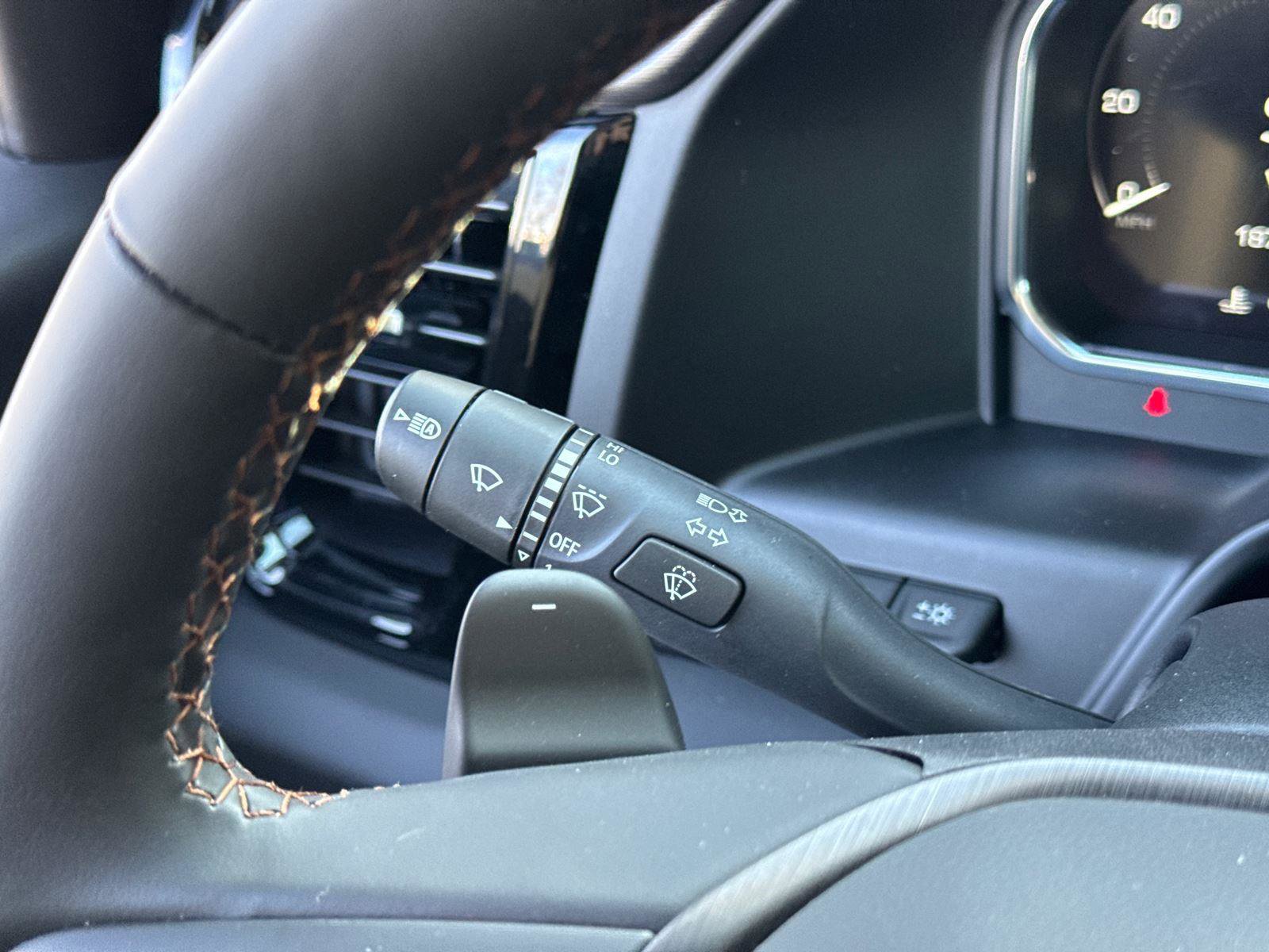 New 2026 GMC Sierra 1500 AT4 w/ Technology Package image 19