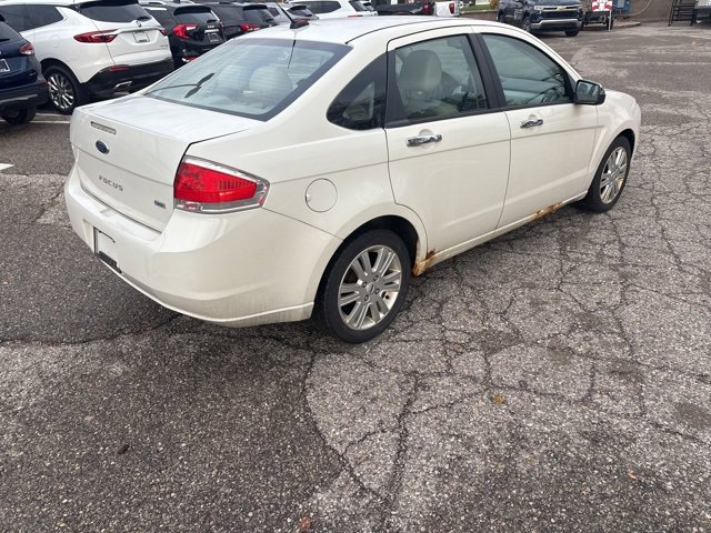 Used 2011 Ford Focus SEL w/ 301A Rapid Spec Order Code image 3