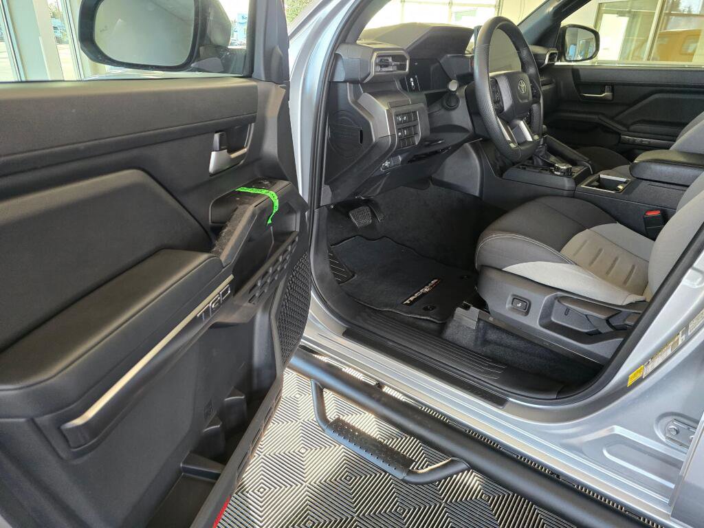 Used 2024 Toyota Tacoma TRD Off-Road image 21