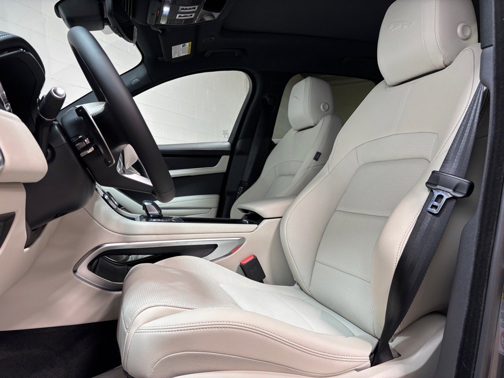New 2026 Jaguar F-PACE R-Dynamic S image 22